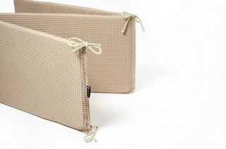 🛏️ Pevný mantinel do dětské postýlky – bezpečí, které drží tvar ⠀ Měkoučký a přitom pevný. Přesně takový je náš mantinel s...